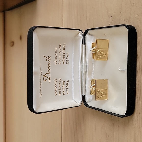 Vintage Dermik Goldtone Medical Symbol Cufflinks - Picture 1 of 4